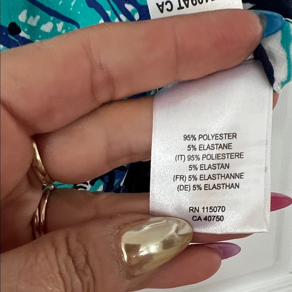 Nina Leonard Abstract Blue and Teal Blouse - Picture 3 of 4